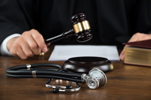 Understanding the role of a medical malpractice lawyer